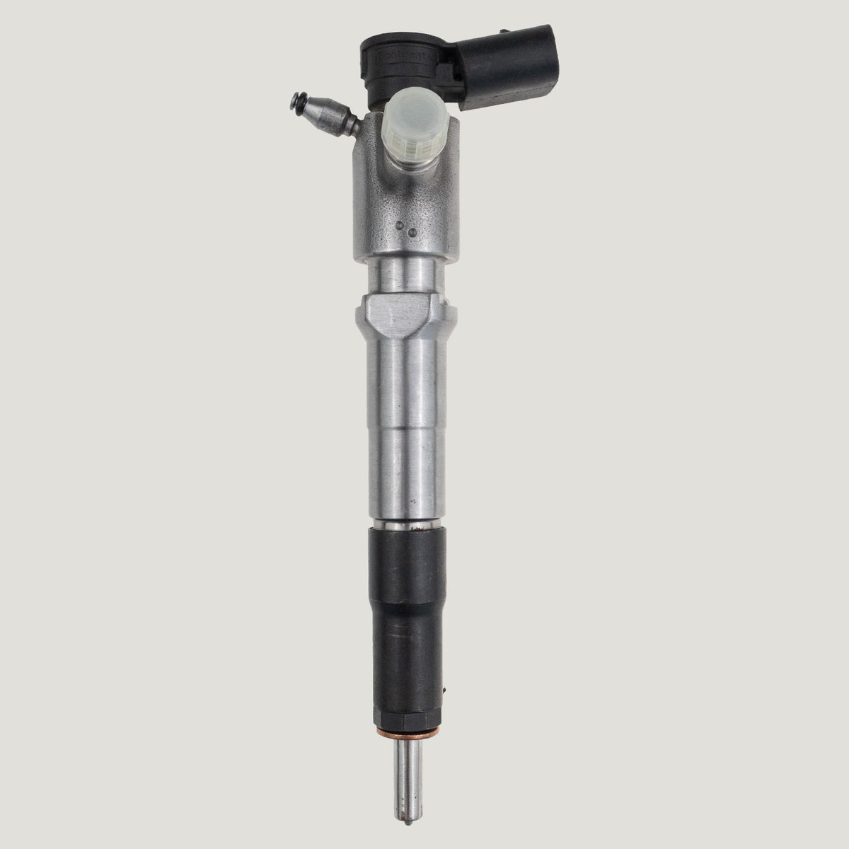 Single Siemens common rail diesel fuel injector with part number GK2Q-9K546-AC for Ford Focus IV and Mondeo 2.0 diesel engines